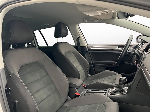Volkswagen Golf Alltrack 24 of 30