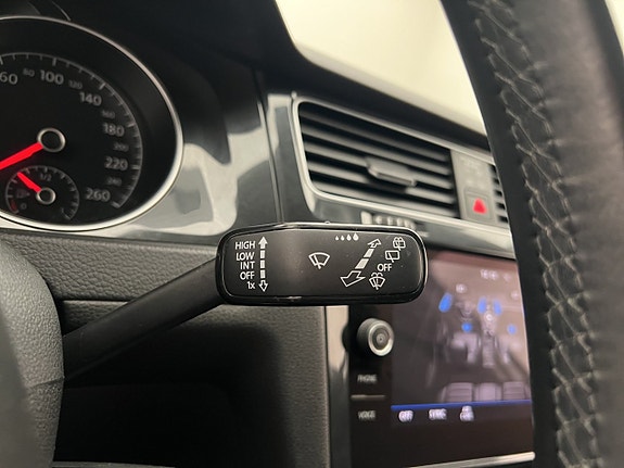 Volkswagen Golf Alltrack 17 of 30
