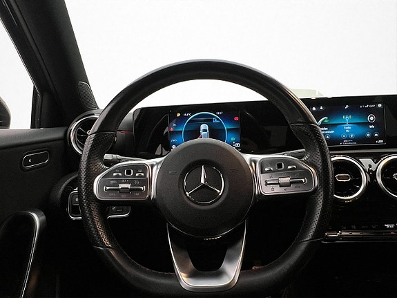 Mercedes-Benz A180 13 of 30