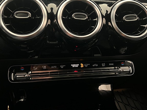 Mercedes-Benz A180 25 of 30