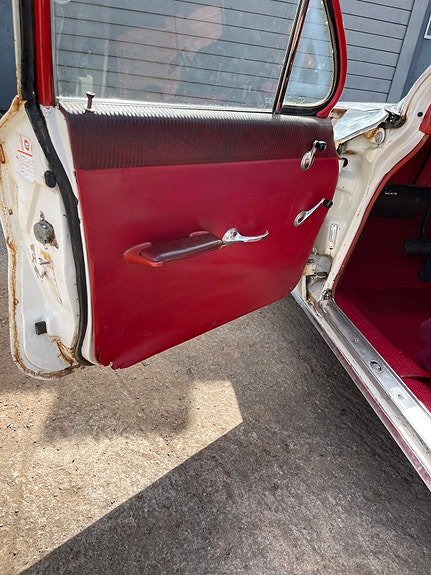 Chevrolet Biscayne 11 of 26