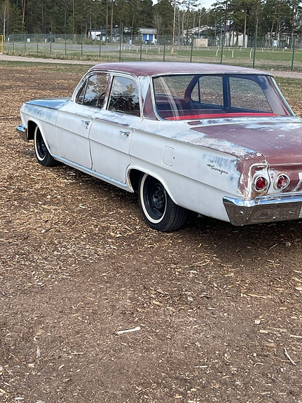 Chevrolet Biscayne 4 of 5