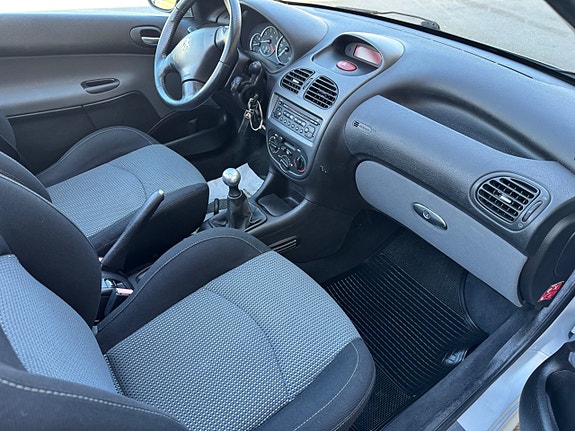 Peugeot 206 CC 5 of 5