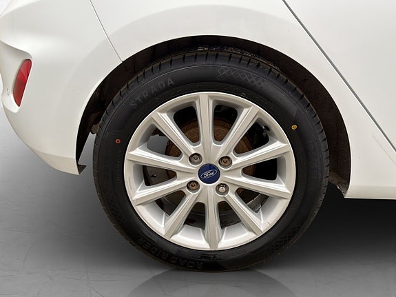 Ford Fiesta 26 of 29