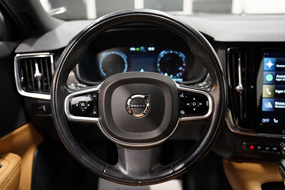 Volvo V90 Cross Country 9 of 22