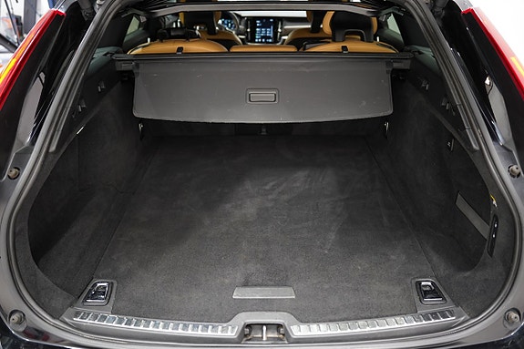 Volvo V90 Cross Country 21 of 22