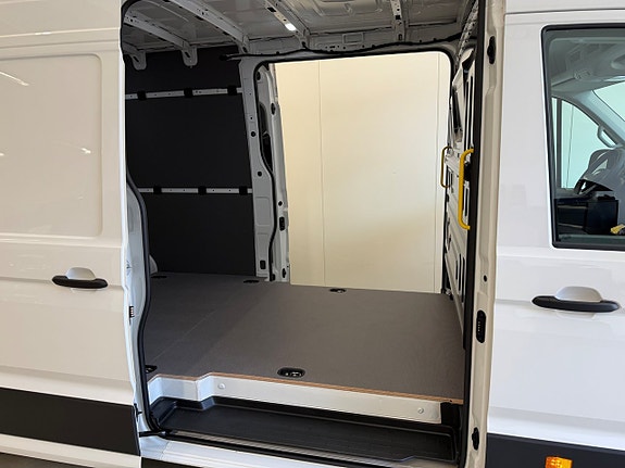 Volkswagen Crafter 35 13 of 30