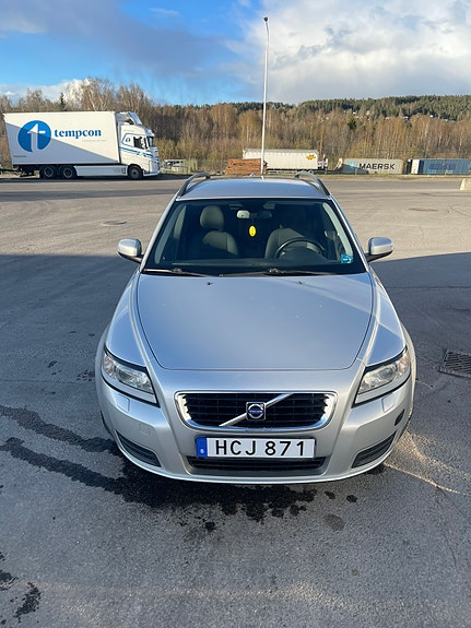 Volvo V50 3 of 10