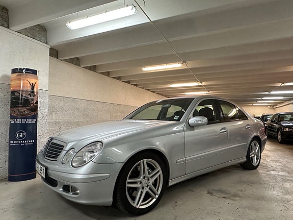 Mercedes-Benz E200
