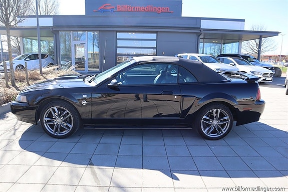 Ford Mustang 13 of 20