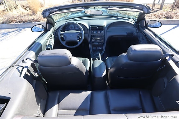 Ford Mustang 7 of 20