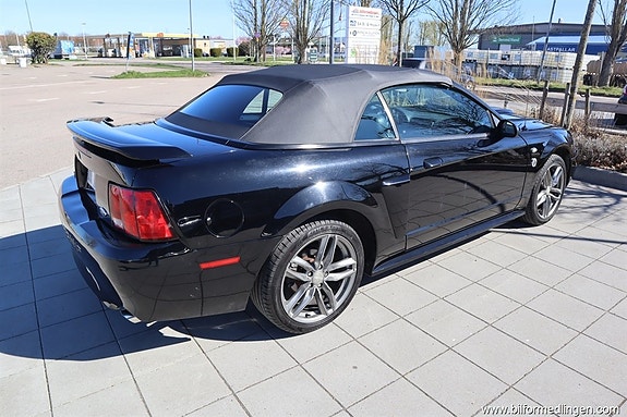 Ford Mustang 17 of 20