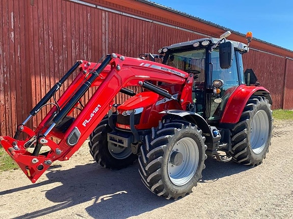 Massey Ferguson 5713 S 4 of 24