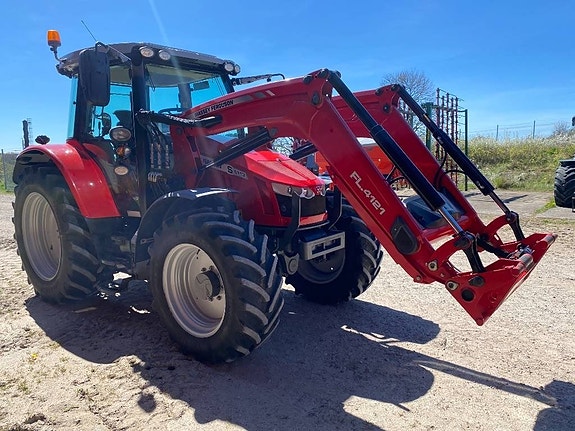 Massey Ferguson 5713 S 5 of 24