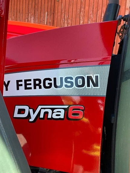 Massey Ferguson 5713 S 22 of 24