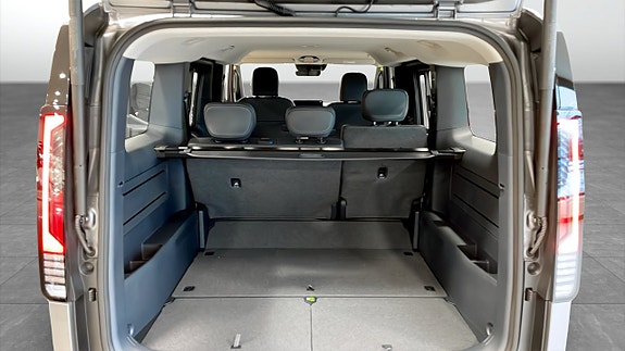 Kia PV5 10 of 12