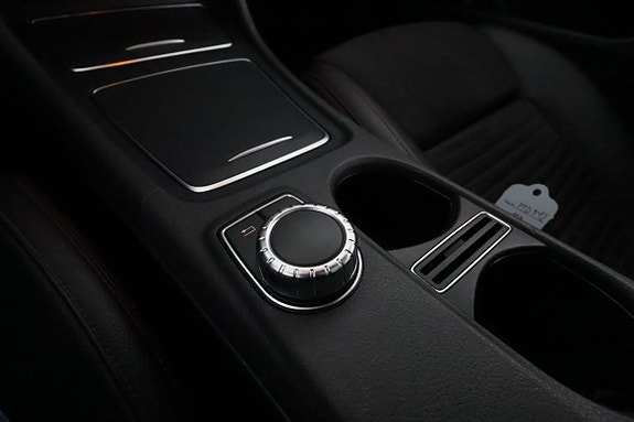Mercedes-Benz GLA220 d 21 of 30