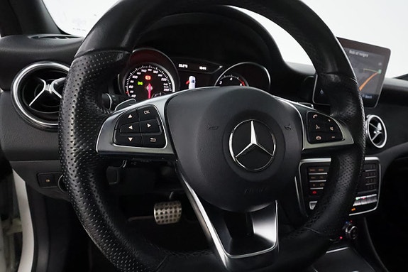 Mercedes-Benz GLA220 d 16 of 30