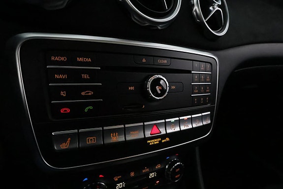 Mercedes-Benz GLA220 d 23 of 30