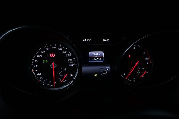 Mercedes-Benz GLA220 d 24 of 30