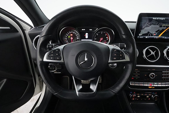 Mercedes-Benz GLA220 d 15 of 30