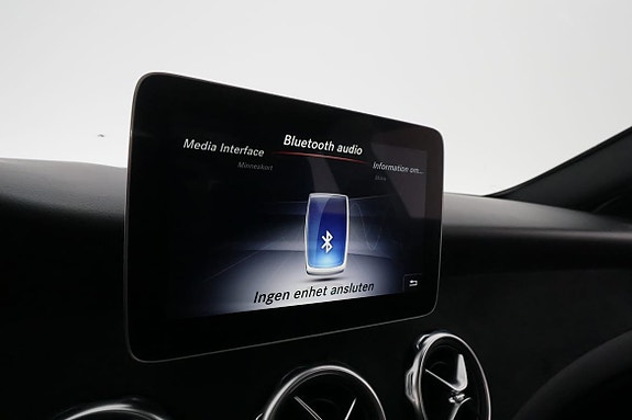 Mercedes-Benz GLA220 d 26 of 30
