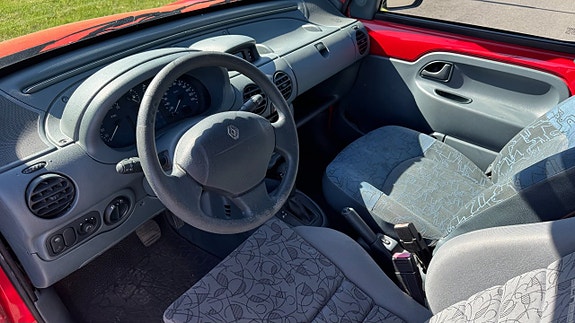 Renault Kangoo Express 12 of 12
