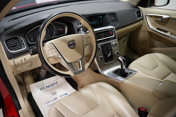 Volvo V60 Cross Country 6 of 19