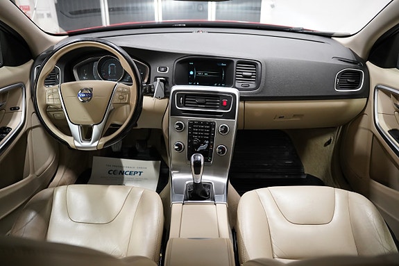 Volvo V60 Cross Country 10 of 19