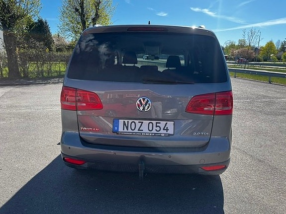 Volkswagen Touran Cross 7 of 11