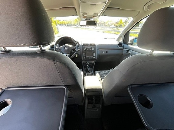 Volkswagen Touran Cross 8 of 11