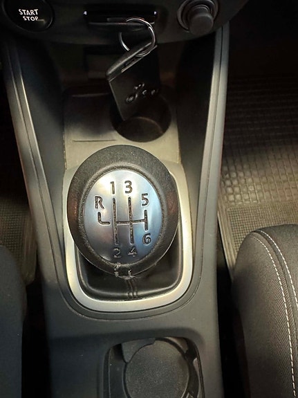 Renault Megane 18 of 22