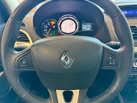 Renault Megane 16 of 22