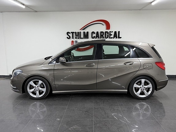Mercedes-Benz B180 5 of 5