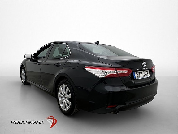 Toyota Camry 6 of 30