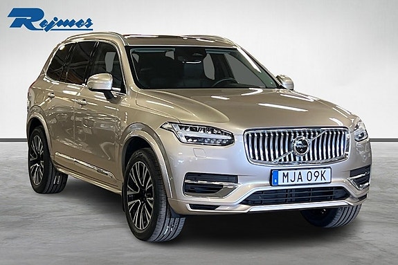 Volvo XC90 3 of 5