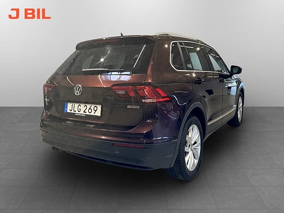 Volkswagen Tiguan 4 of 15