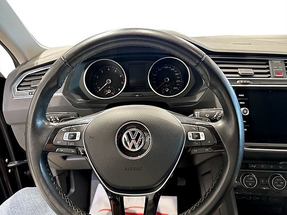 Volkswagen Tiguan 13 of 15