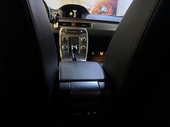 Volvo V70 16 of 18