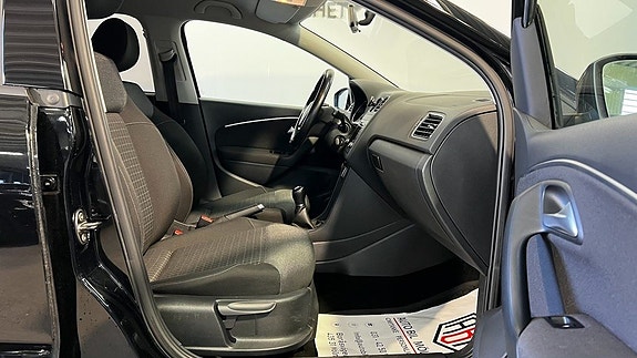 Volkswagen Polo 13 of 15