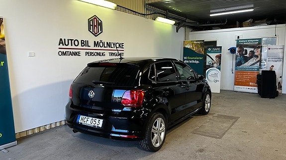 Volkswagen Polo 10 of 15