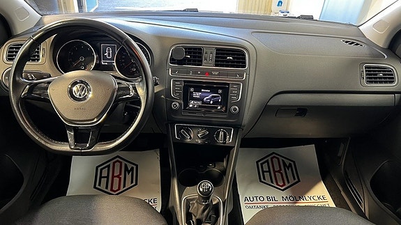 Volkswagen Polo 7 of 15