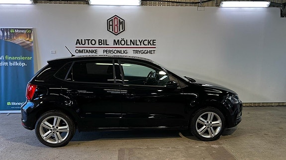 Volkswagen Polo 11 of 15