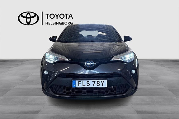 Toyota C-HR 2 of 5