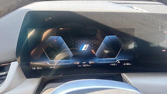 BMW iX1 13 of 15