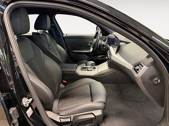 BMW 330e 15 of 23