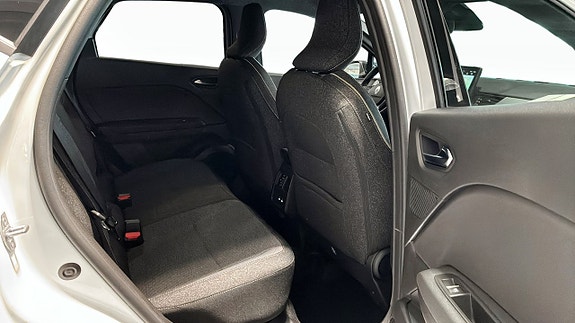 Renault Captur 8 of 9