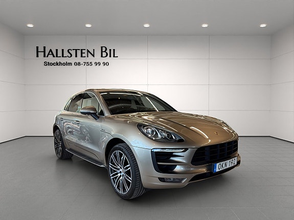 Porsche Macan 4 of 5