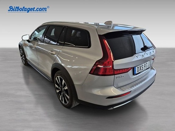 Volvo V60 Cross Country 6 of 11