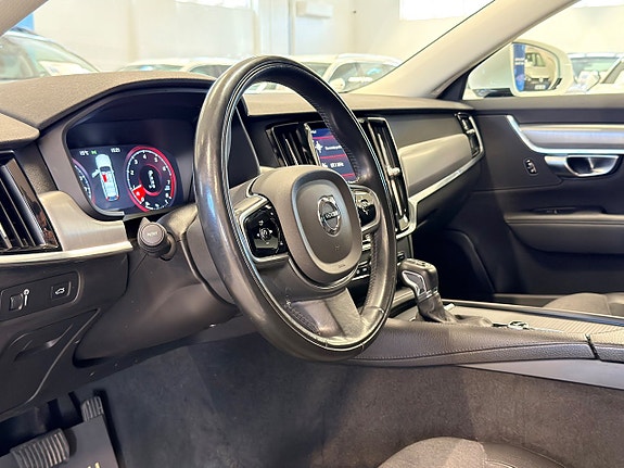 Volvo V90 17 of 23